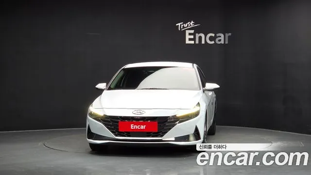 Hyundai Avante CN7 — Фото автомобиля 3
