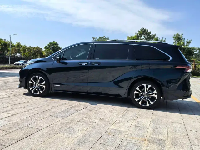 Toyota Granvia — Фото автомобиля 5