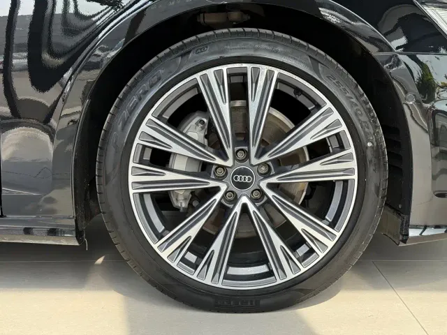 Audi A6L — Фото автомобиля 16