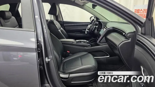 Hyundai Tucson Tucson (NX4) Дизель 2.0 2WD — Фото автомобиля 11