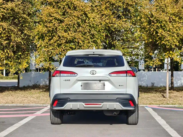 Toyota Corolla Cross — Фото автомобиля 5