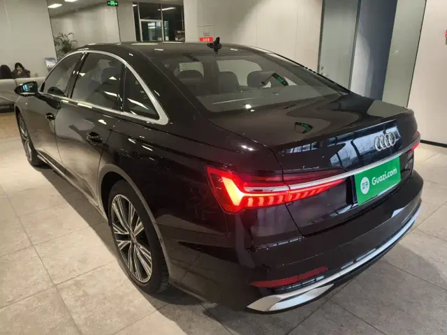 Audi A6L — Фото автомобиля 22
