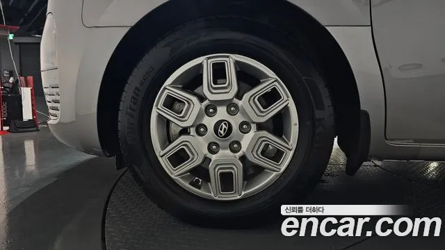Hyundai Staria Staria Карго 3 места — Фото автомобиля 4
