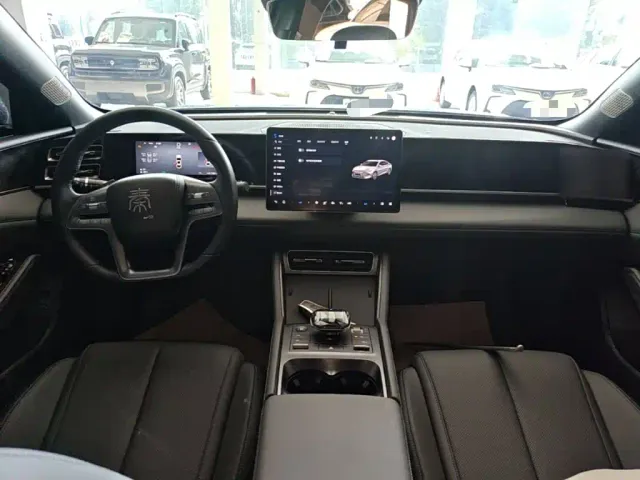 BYD Qin L — Фото автомобиля 9