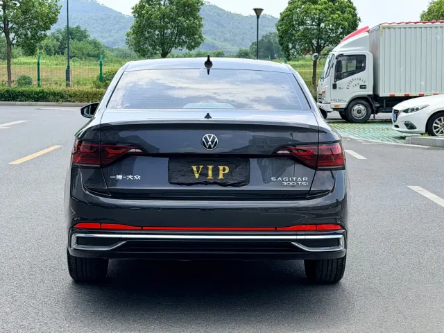 Volkswagen Sagitar — Фото автомобиля 5