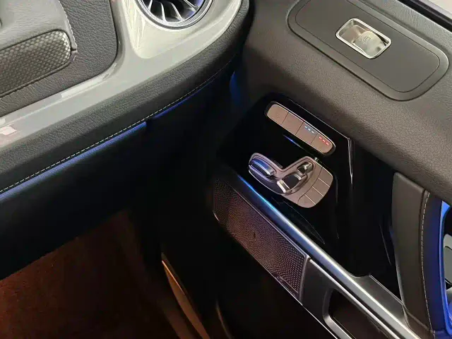 Mercedes-Benz G-Class — Фото автомобиля 19