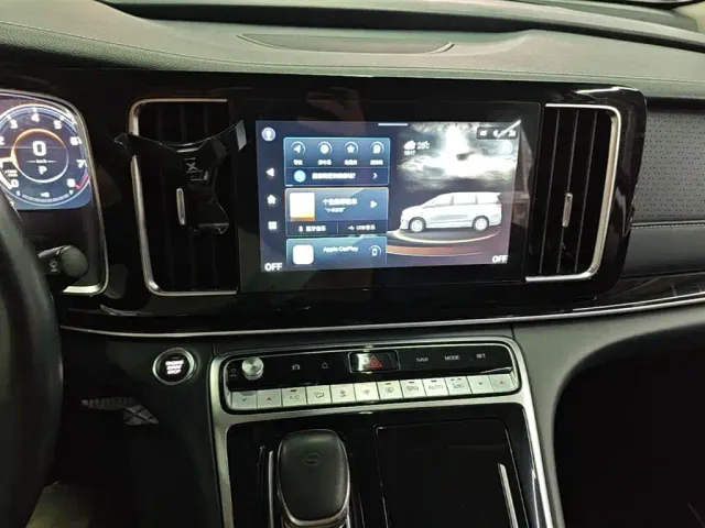 GAC Trumpchi M8 — Фото автомобиля 12