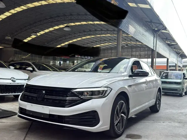 Фотография автомобиля — Volkswagen Sagitar