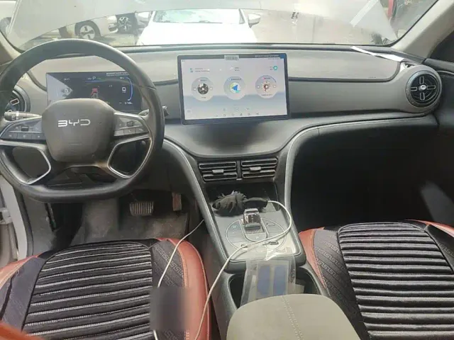 BYD Seal 05 DM-i — Фото автомобиля 9