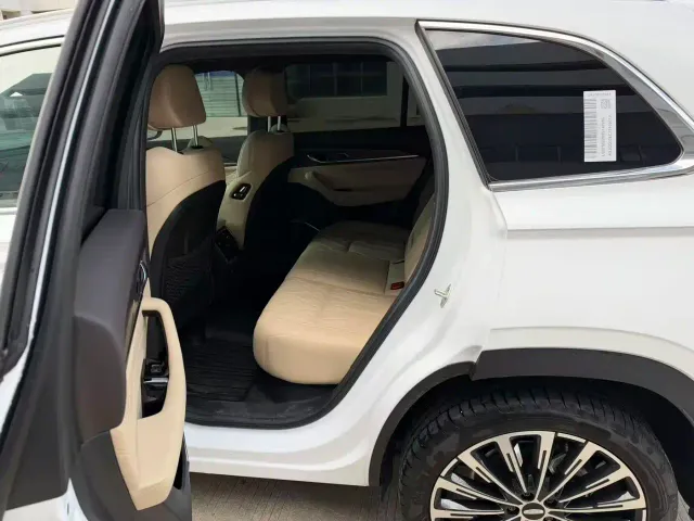 Geely Xingyue L — Фото автомобиля 17