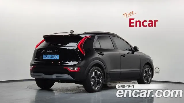 Kia Niro — Фото автомобиля 2