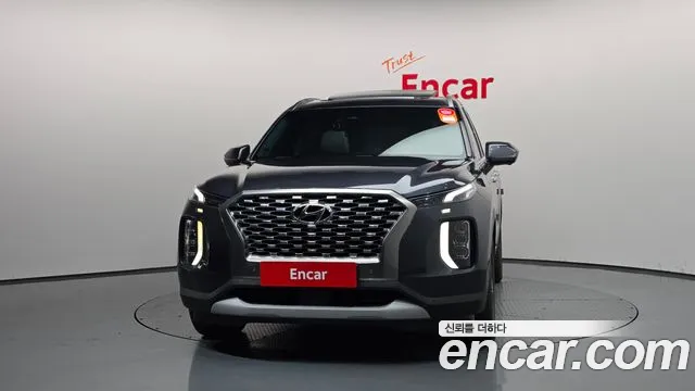 Hyundai Palisade Palisade Дизель 2.2 2WD — Фото автомобиля 3