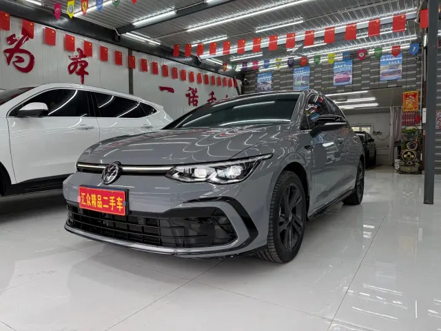 Фотография автомобиля — Volkswagen Golf