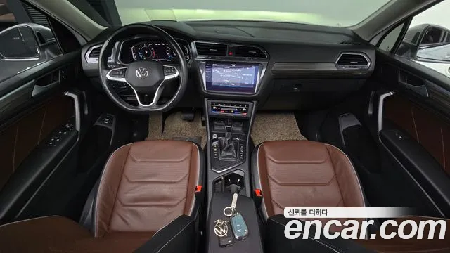 Volkswagen Tiguan — Фото автомобиля 7