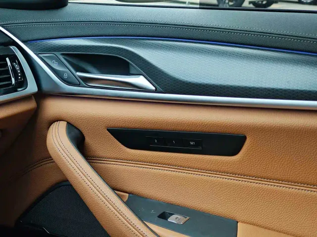 BMW 5 Series — Фото автомобиля 20
