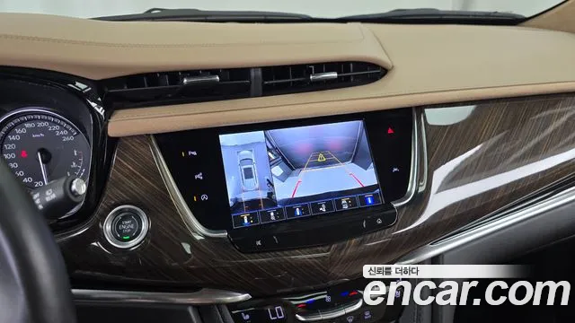 Cadillac XT6 — Фото автомобиля 13