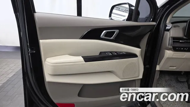 Kia Canival Carnival 4 поколение Бензин 9 мест Prestige — Фото автомобиля 21