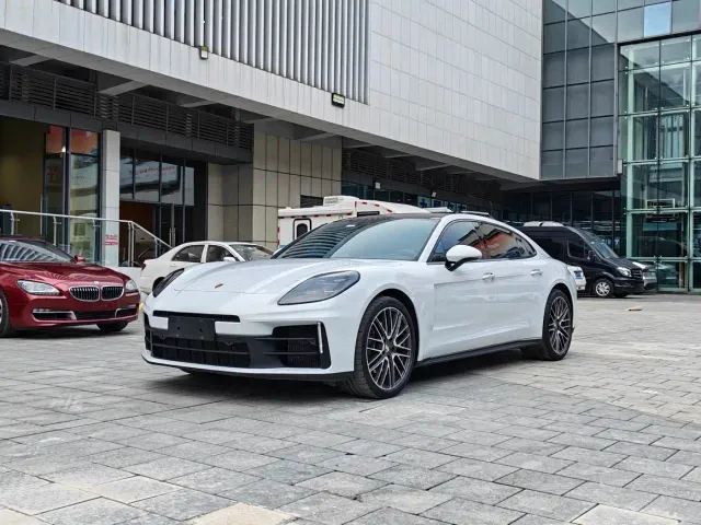 Фотография автомобиля — Porsche Panamera