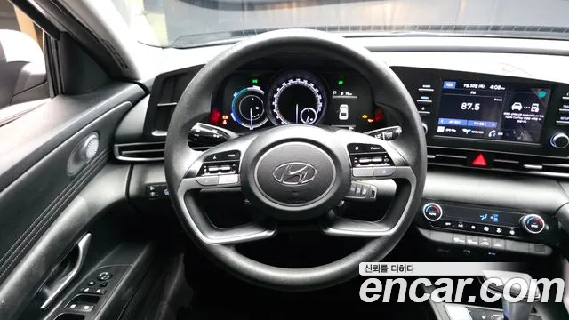 Hyundai AVANTE Smart — Фото автомобиля 11