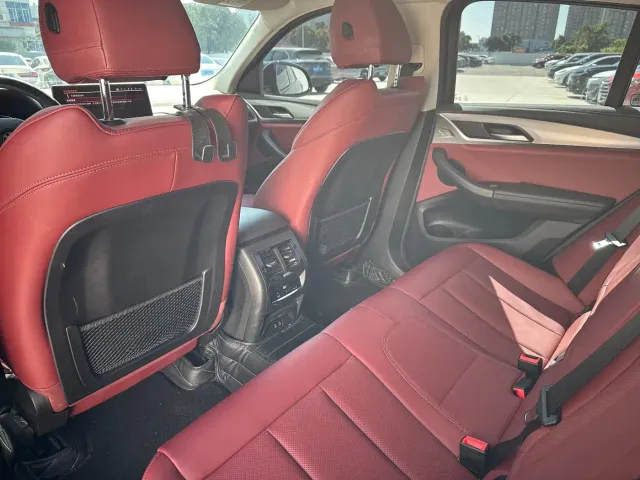 BMW X4 — Фото автомобиля 9