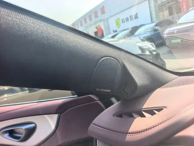 BYD Seal 07 DM-i — Фото автомобиля 11