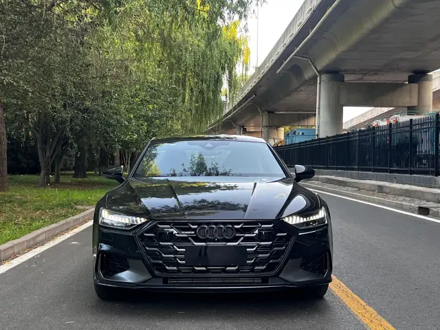 Audi A7L — Фото автомобиля 2