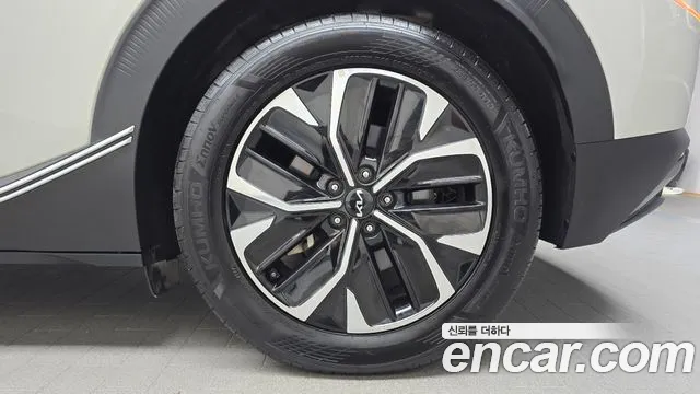 Kia EV6 — Фото автомобиля 16