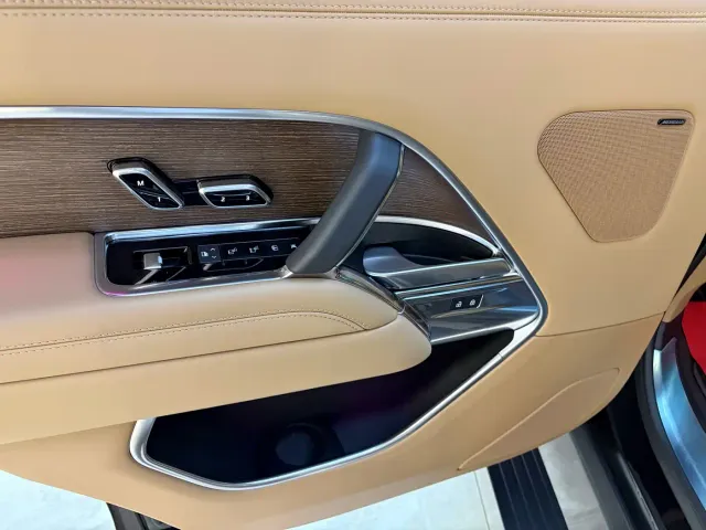 Land Rover Range Rover — Фото автомобиля 19