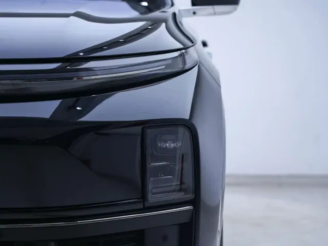 Li Auto L7 — Фото автомобиля 8