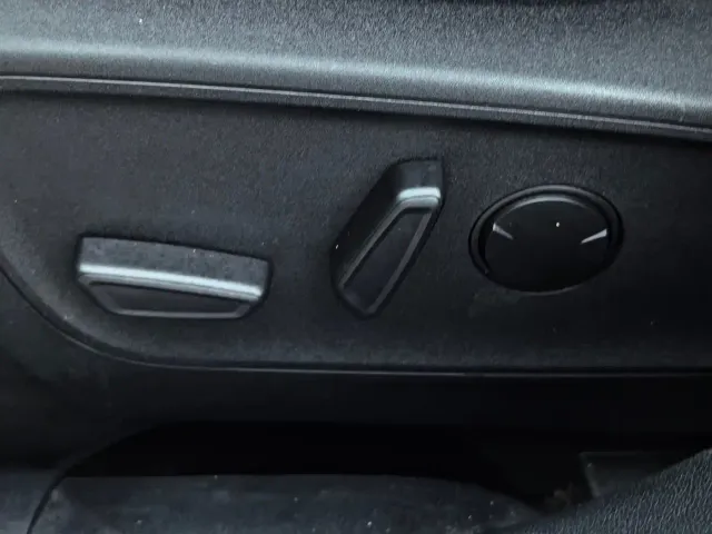 Ford Escape — Фото автомобиля 17