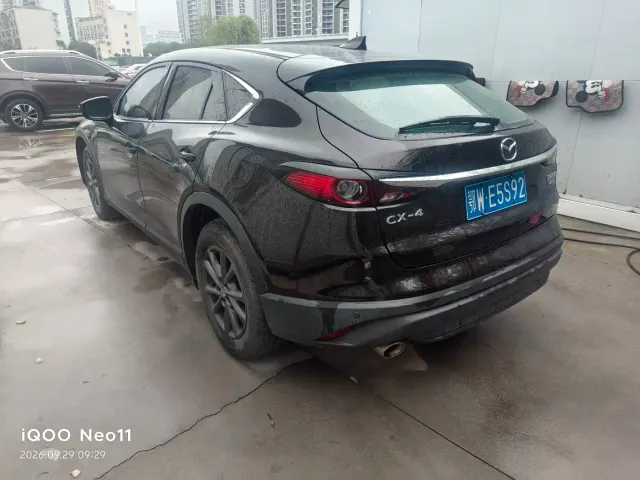 Mazda CX-4 — Фото автомобиля 9