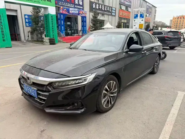Honda Accord — Фото автомобиля 3