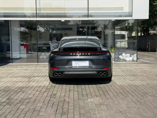 Porsche Panamera — Фото автомобиля 4