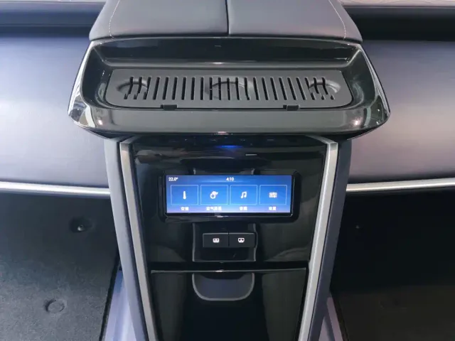 Lincoln Navigator One — Фото автомобиля 13