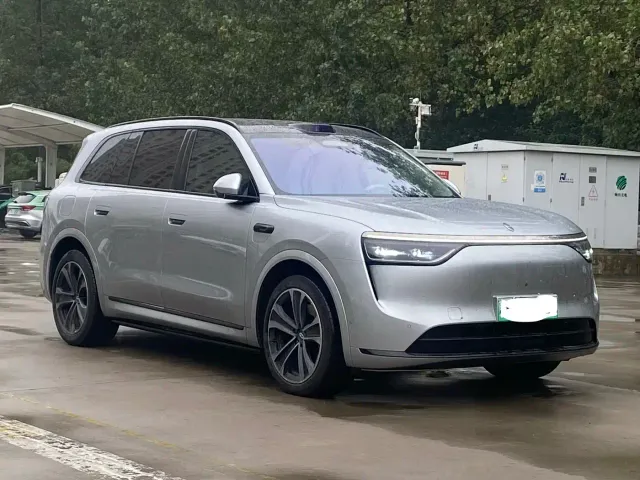 Aito M8 — Фото автомобиля 3