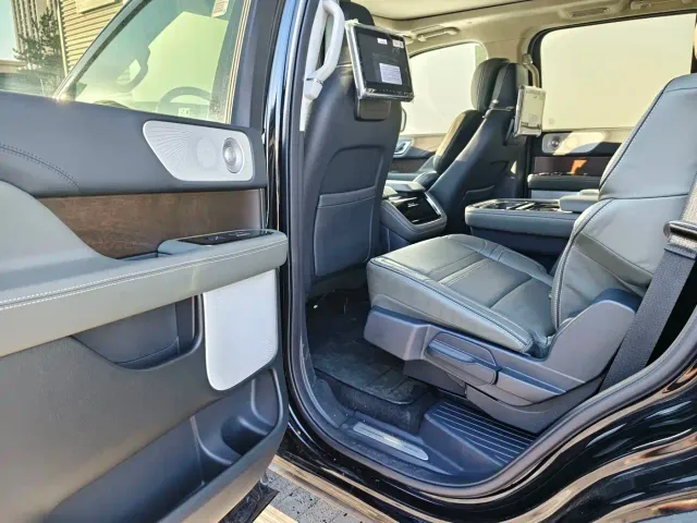 Lincoln Navigator — Фото автомобиля 6