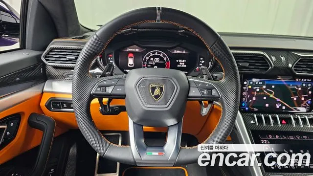 Lamborghini Urus — Фото автомобиля 9
