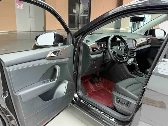 Volkswagen Tharu — Фото автомобиля 7