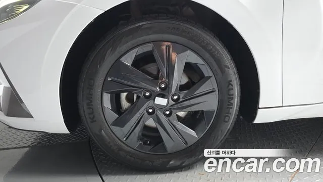 Hyundai Avante CN7 — Фото автомобиля 5