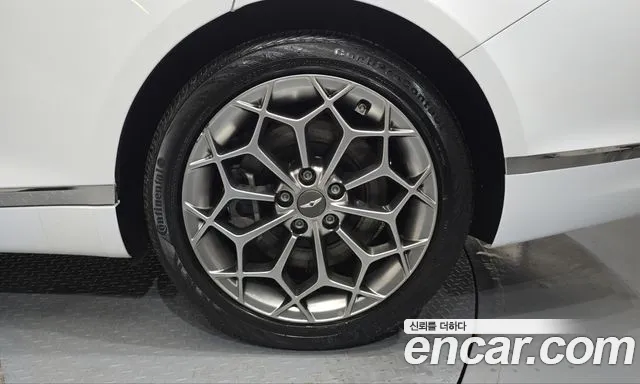 Genesis G80 RG3 — Фото автомобиля 6
