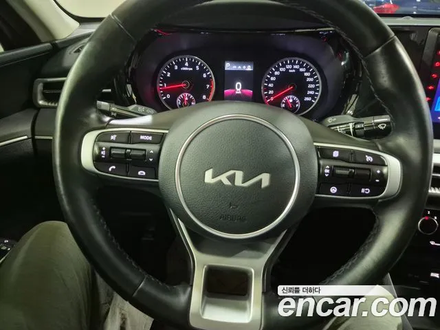 Kia K5 K5 3 поколение 2.0 LPI(Для проката) — Фото автомобиля 10