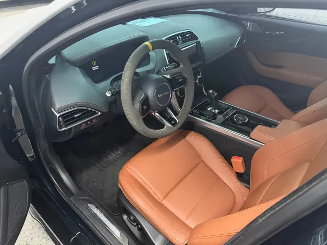 Jaguar XEL — Фото автомобиля 7