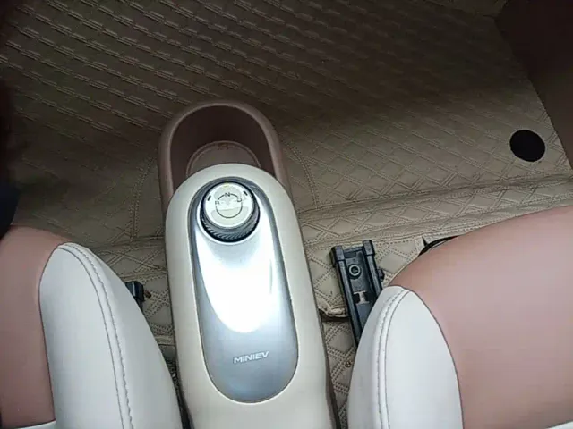 Wuling Hongguang Mini EV — Фото автомобиля 13