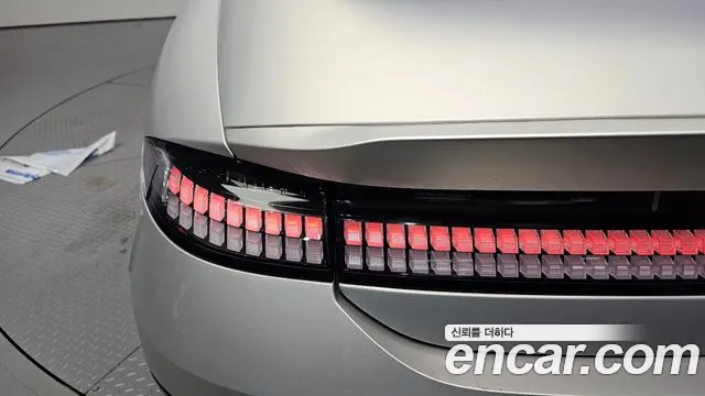 Hyundai Ioniq 6 — Фото автомобиля 8
