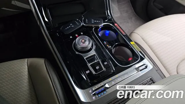 Kia Canival Carnival 4 поколение Бензин 9 мест Hi-Limousine — Фото автомобиля 8