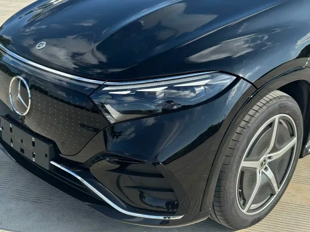 Mercedes-Benz EQS SUV — Фото автомобиля 4