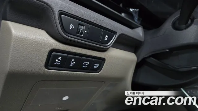 Kia Carnival Generation 4 — Фото автомобиля 22