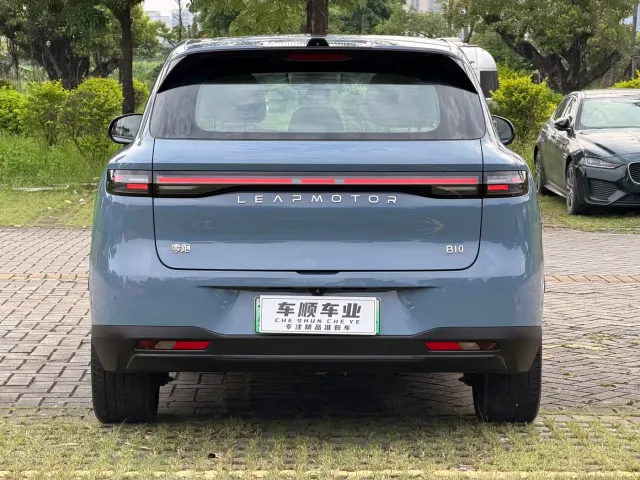 Leapmotor B10 — Фото автомобиля 7