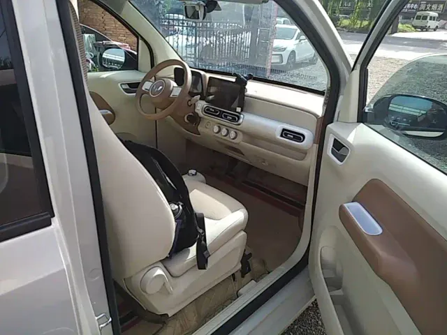 Wuling Hongguang Mini EV — Фото автомобиля 24