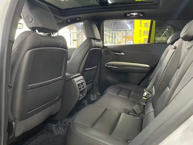 Cadillac XT4 — Фото автомобиля 8